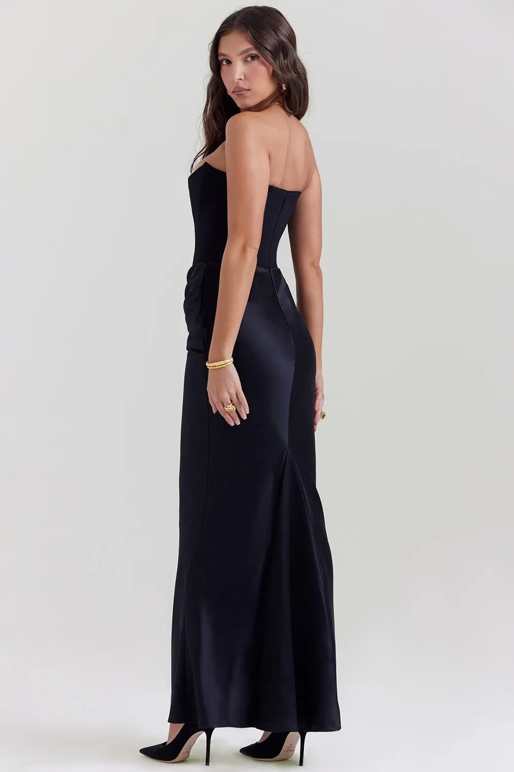 Elara Sculpted Maxi Dress