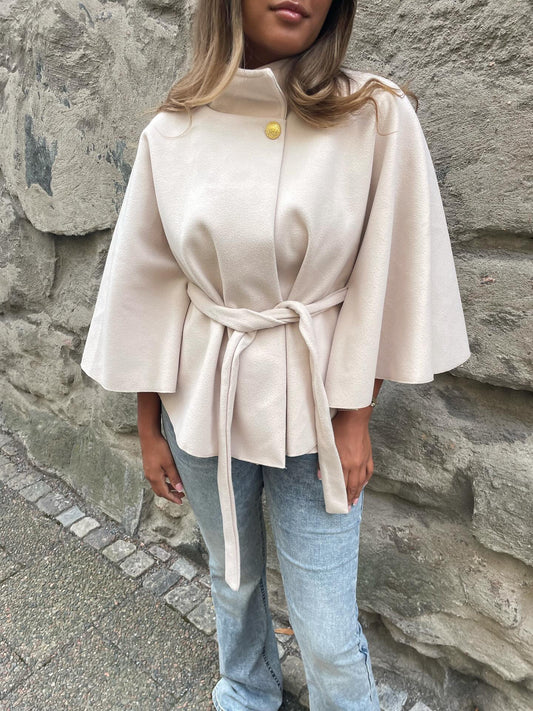 Short Vanilla Poncho Coat