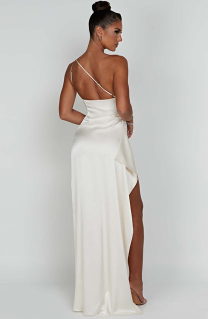 Alma Elegance Dress