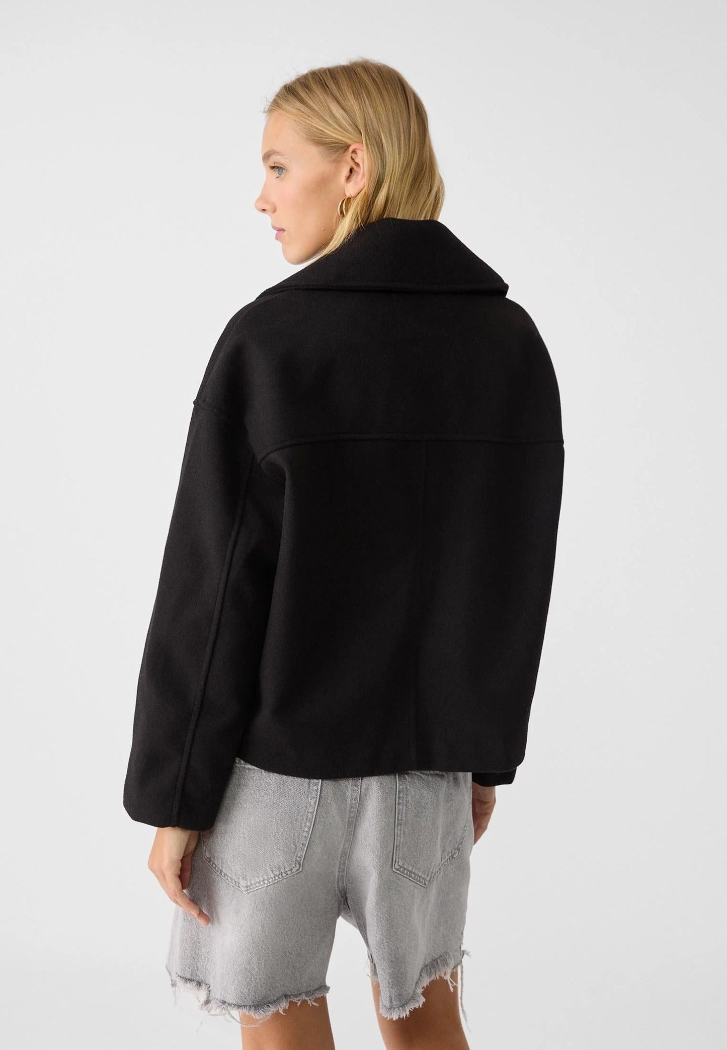 Noire Élégance™ | Cropped City Jacket