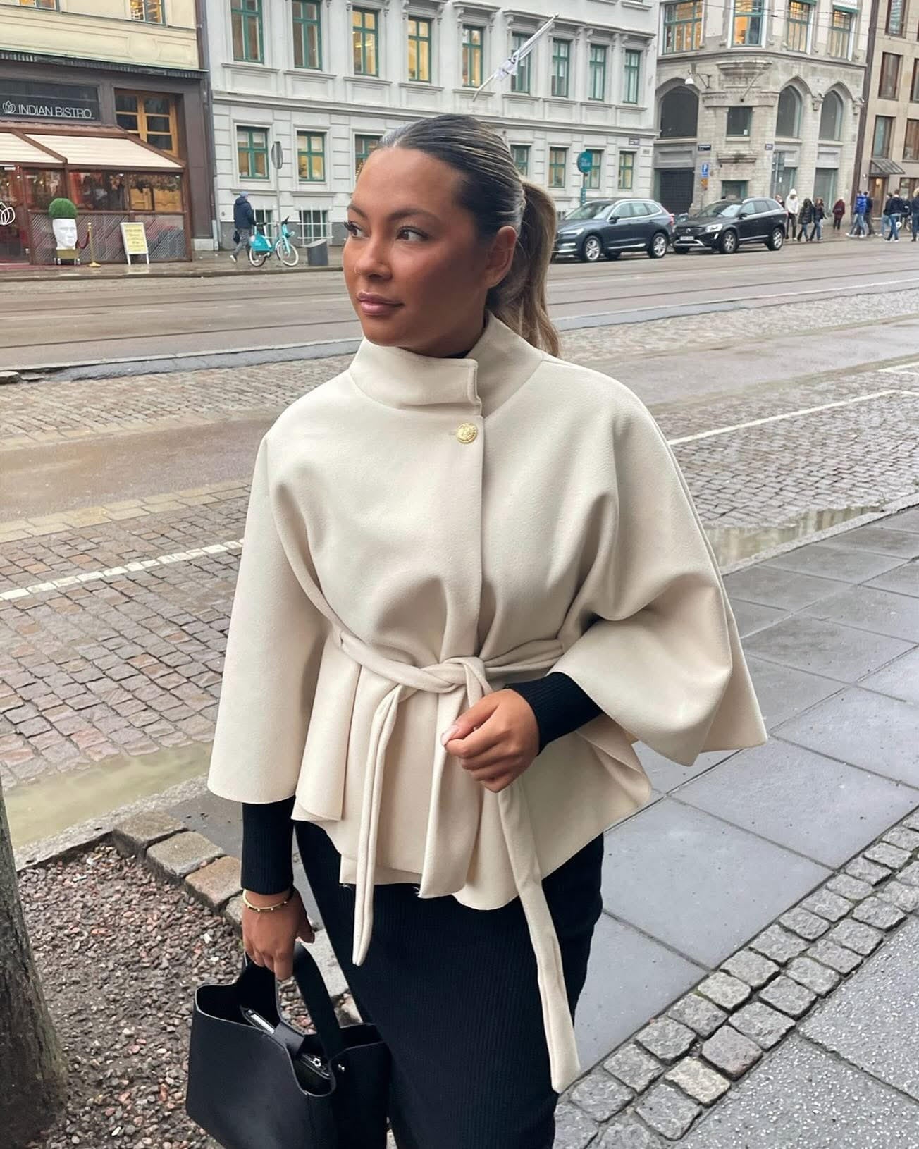Short Vanilla Poncho Coat